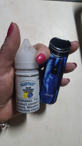 Tobacco Shop «Franklin Smoke Shop», reviews and photos, 24 East Central Street, Franklin, MA 02038, USA