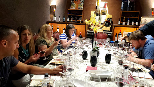 Gourmet Grocery Store «Oakville Grocery», reviews and photos, 7856 St Helena Hwy, Oakville, CA 94562, USA