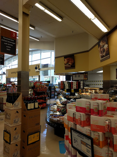 Grocery Store «Safeway», reviews and photos, 1500 Solano Ave, Albany, CA 94706, USA