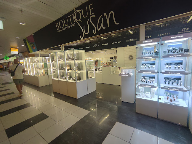 Helen Kirchhofer / Boutique Susan - Avrycentre - Montres & Bijoux - Bulle