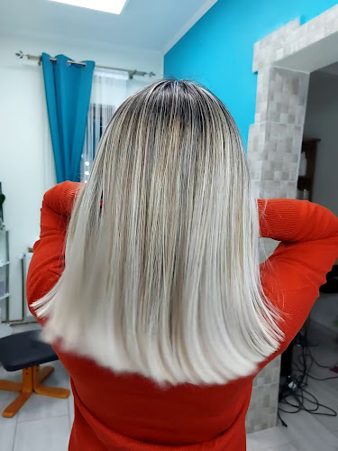 Hair by Lavinia Blaj - Salon de înfrumusețare