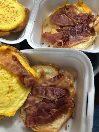 Donut Shop «Mister Donut», reviews and photos, 2720 Grovelin St # A, Godfrey, IL 62035, USA