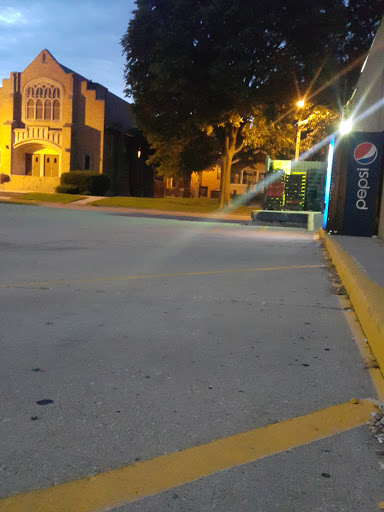 Grocery Store «Fareway Grocery», reviews and photos, 619 Burnett Ave, Ames, IA 50010, USA