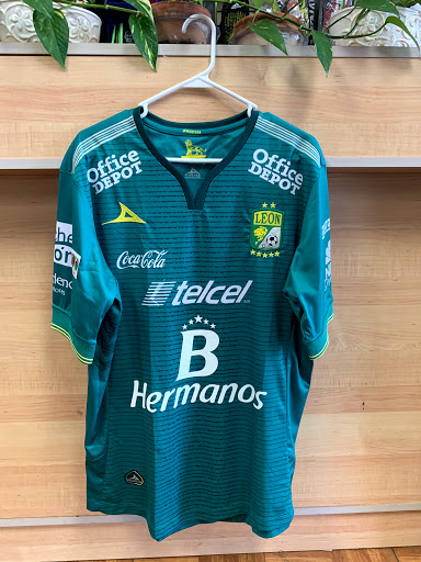 Sporting Goods Store «Soccer Mundial Sporting Goods», reviews and photos, 5805 S Gessner Rd, Houston, TX 77036, USA