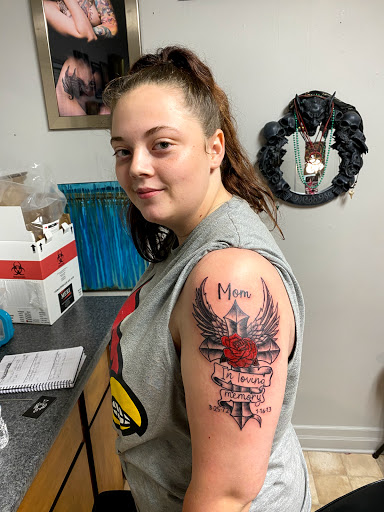 Tattoo Shop «Sacred Art Tattoos», reviews and photos, 897 W McClain Ave, Scottsburg, IN 47170, USA