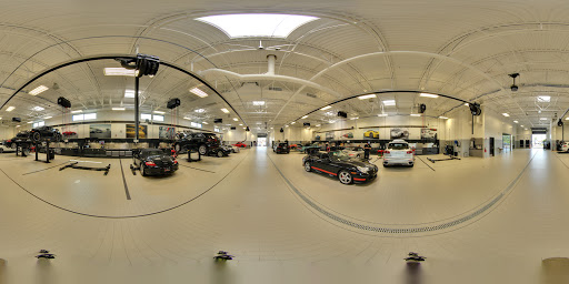 Porsche Dealer «Porsche Exchange», reviews and photos, 2300 Skokie Valley Rd, Highland Park, IL 60035, USA