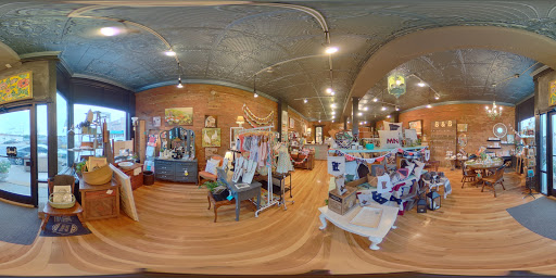Furniture Store «Salvage Sisters LLC.», reviews and photos, 613 N Riverfront Dr, Mankato, MN 56001, USA