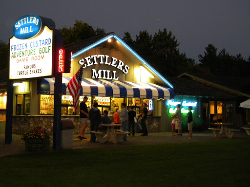 Settlers Mill Adventure Golf & Frozen Custard, 7940 US-51, Minocqua, WI 54548, USA, 