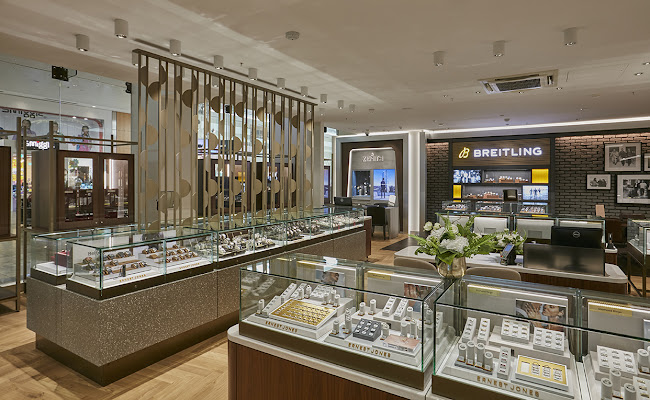 Reviews of Ernest Jones in Southampton - Jewelry