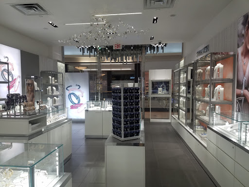 Jewelry Store «Swarovski Crabtree Valley Mall», reviews and photos, 4325 Glenwood Ave, Raleigh, NC 27612, USA