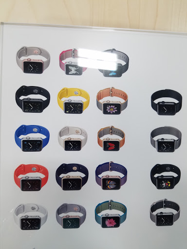 Electronics Store «Best Buy», reviews and photos, 4707 Valley View Blvd NW, Roanoke, VA 24012, USA