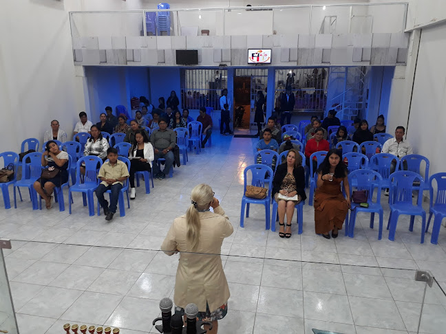Opiniones de Iglesia Evangélica Asamblea de Dios Misión Refugio - IEADMR en Tambopata - Iglesia