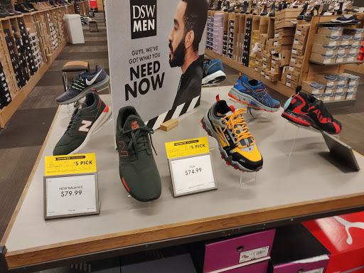Shoe Store «DSW Designer Shoe Warehouse», reviews and photos, 2485 Richmond Ave, Staten Island, NY 10314, USA