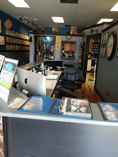 Tattoo Shop «White Wolf Tattoo», reviews and photos, 2889 NJ-35, Hazlet, NJ 07730, USA