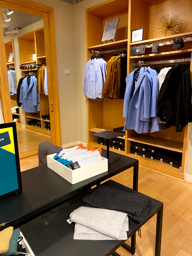 Clothing Store «J.Crew», reviews and photos, 2126 Abbott Martin Rd #141, Nashville, TN 37215, USA