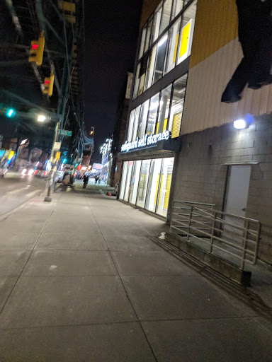 Self-Storage Facility «Safeguard Self Storage», reviews and photos, 119-24 Jamaica Ave, Richmond Hill, NY 11418, USA