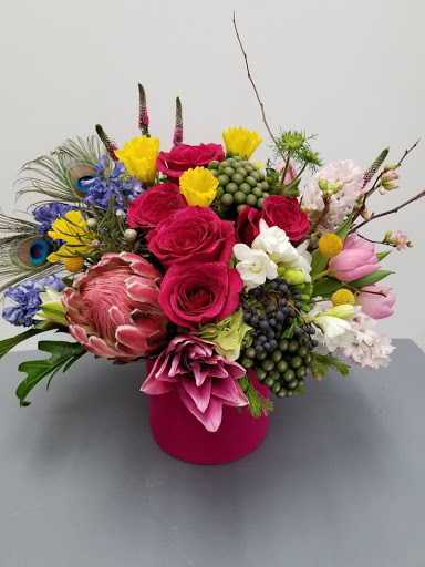 Florist «Royal Petals», reviews and photos, 188 E Wend St, Lemont, IL 60439, USA