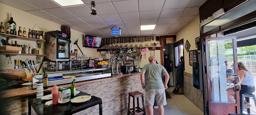 Cafe-Bar El Pirri en Lora de Estepa