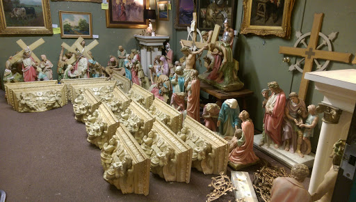 Antique Furniture Store «Lots of Furniture Antiques Warehouse», reviews and photos, 910 N Riverfront Blvd, Dallas, TX 75207, USA