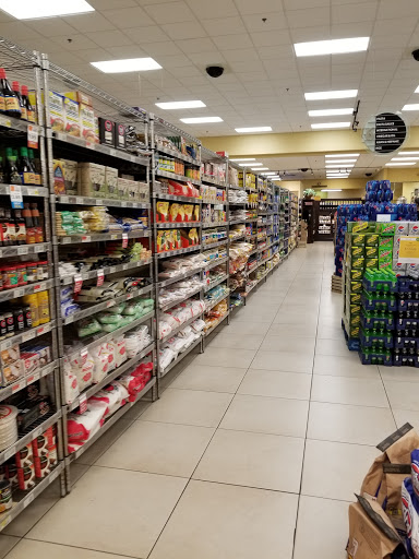 Supermarket «Treasure Island Foods», reviews and photos, 1526 E 55th St, Chicago, IL 60615, USA