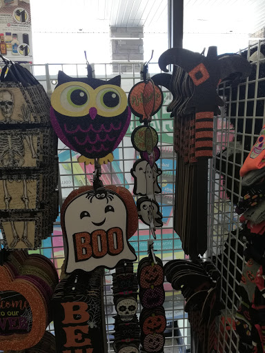 Shopping Mall «Merritt Park Shopping Center», reviews and photos, 1762 Merritt Blvd, Dundalk, MD 21222, USA