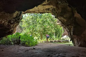 Makauwahi Cave Trail image