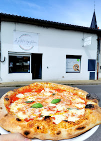 Photos du propriétaire du Pizzeria Le Petit Napolitain à Grièges - n°8