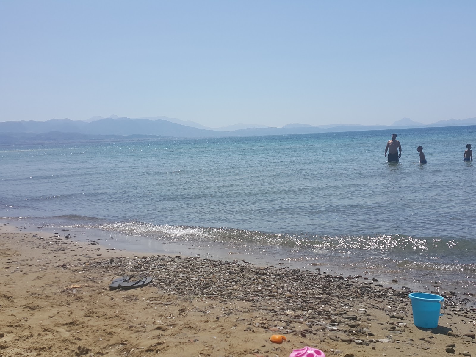 Makinia beach photo #8