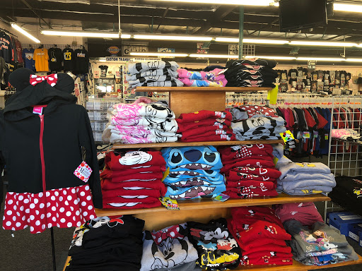 T-shirt Store «T-Shirts Outlet», reviews and photos, 280 Lincoln Ave, Anaheim, CA 92805, USA