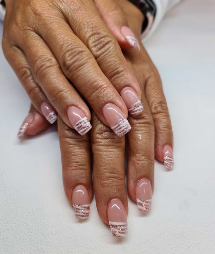 Pari's Beauty Clinic AS