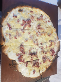 Tarte flambée du Restaurant de spécialités alsaciennes Restaurant Au Sanglier à Strasbourg - n°5