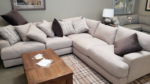 Furniture Store «Akins Furniture (Dogtown)», reviews and photos, 3450 Co Rd 81, Fort Payne, AL 35967, USA