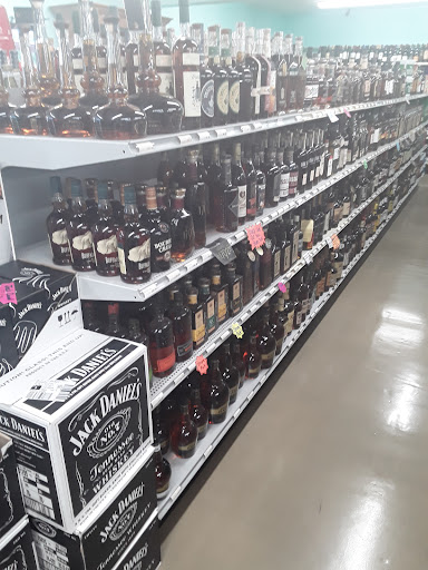 Liquor Store «Red Barn Liquors», reviews and photos, 1731 Us 31W Byp, Bowling Green, KY 42101, USA