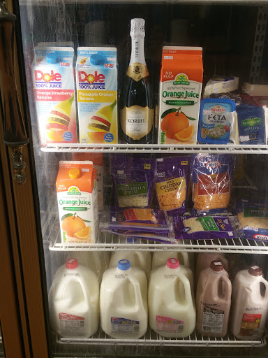 Grocery Store «River country store (live bait sold here )», reviews and photos, 2142 Mission Rd, Harpers Ferry, WV 25425, USA