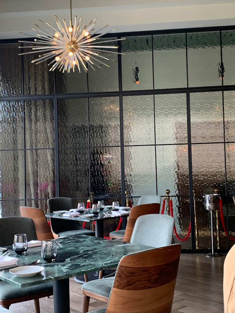 The Roosevelt Room 12180