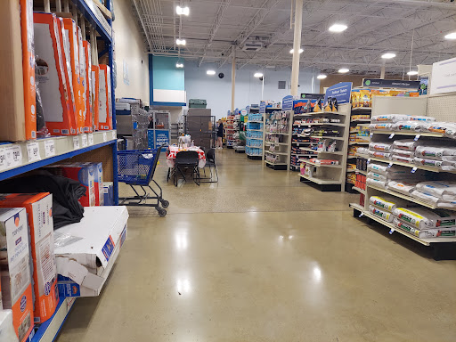 Pet Supply Store «PetSmart», reviews and photos, 2130 Gunbarrel Rd, Chattanooga, TN 37421, USA