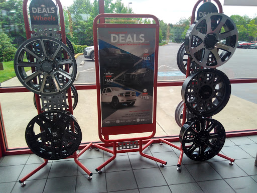 Tire Shop «Discount Tire Store - Beaverton, OR», reviews and photos, 18643 NW Eider Ct, Beaverton, OR 97006, USA