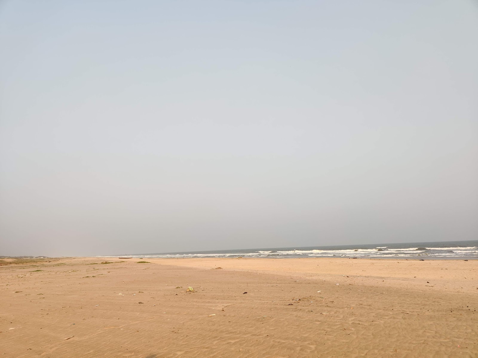 Φωτογραφία του Ganagalla Peta Beach με μακρά ευθεία ακτή