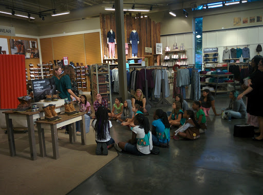 Clothing Store «L.L. Bean», reviews and photos, 1 Ridge Hill Boulevard, Yonkers, NY 10710, USA