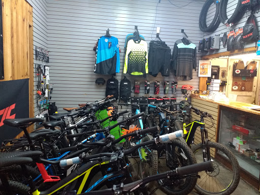 Motorcycle Dealer «Moore And Sons Motorcyles», reviews and photos, 21431 E Cliff Dr, Santa Cruz, CA 95062, USA