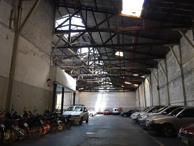 Opiniones de Estacionamiento de vehículos en Montevideo - Aparcamiento