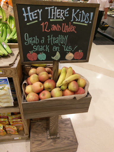 Grocery Store «Lowes Foods of Leland», reviews and photos, 1152 East Cutlar Crossing, Leland, NC 28451, USA