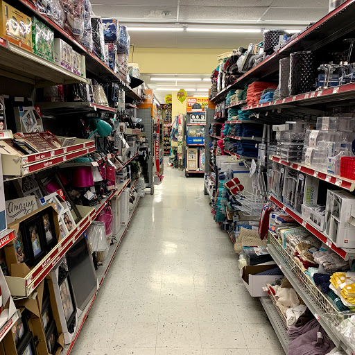 Dollar Store «FAMILY DOLLAR», reviews and photos, 1166 Normandy Dr, Miami Beach, FL 33141, USA
