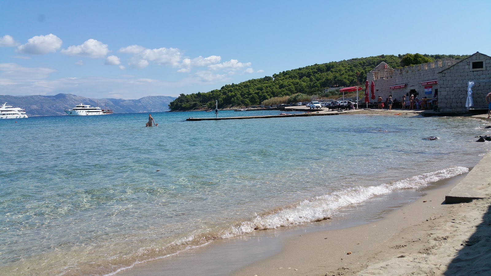 Foto van Bilin Zal beach voorzieningenruimte