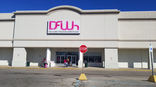 Discount Store «Discount Fashion Warehouse Great Western», reviews and photos, 110 N Wilson Rd, Columbus, OH 43204, USA
