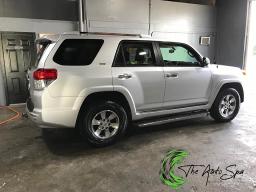 The Auto Spa by James Barritt en Madisonville