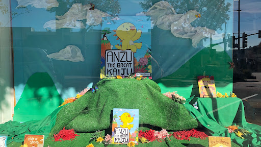 Book Store «Once Upon A Time Bookstore», reviews and photos, 2207 Honolulu Ave, Montrose, CA 91020, USA