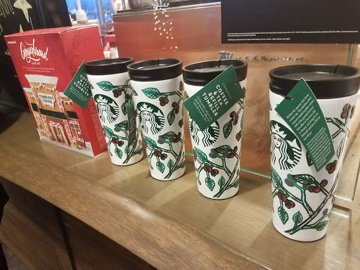 Coffee Shop «Starbucks», reviews and photos, 7802 Olson Memorial Hwy, Golden Valley, MN 55427, USA