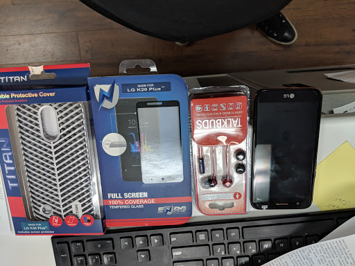 Cell Phone Store «MetroPCS Authorized Dealer», reviews and photos, 671 Spartanburg Hwy, Hendersonville, NC 28792, USA