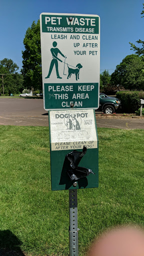 Dog Park «Chapin Park», reviews and photos, 338 Warner Parrott Rd, Oregon City, OR 97045, USA